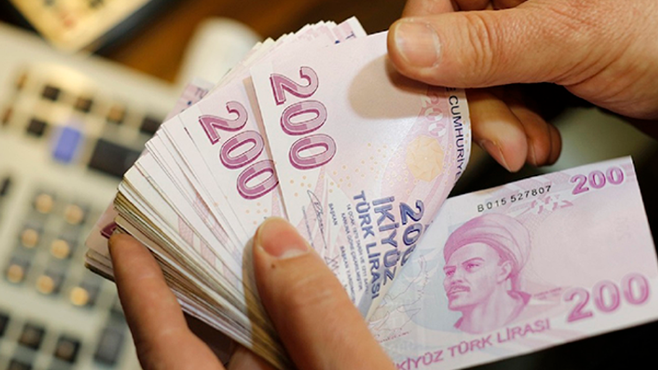52 bin lirasını güvenlik görevlileri kurtardı