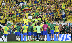 Brezilya, Dünya Kupası'nda çeyrek finale yükseldi