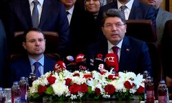 Bakan Tunç görevini yeni Bakan Gürlek'e devretti