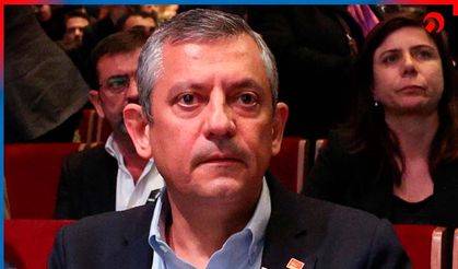 CHP lideri Özgür Özel'e cenazede yumruklu saldırı!