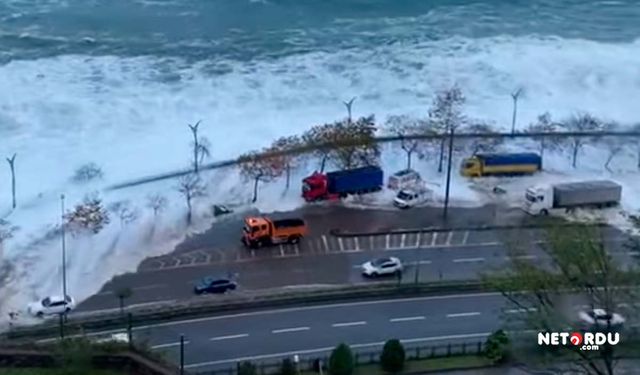 Şiddetli rüzgar ve fırtına Karadeniz'in doğusuna gidiyor