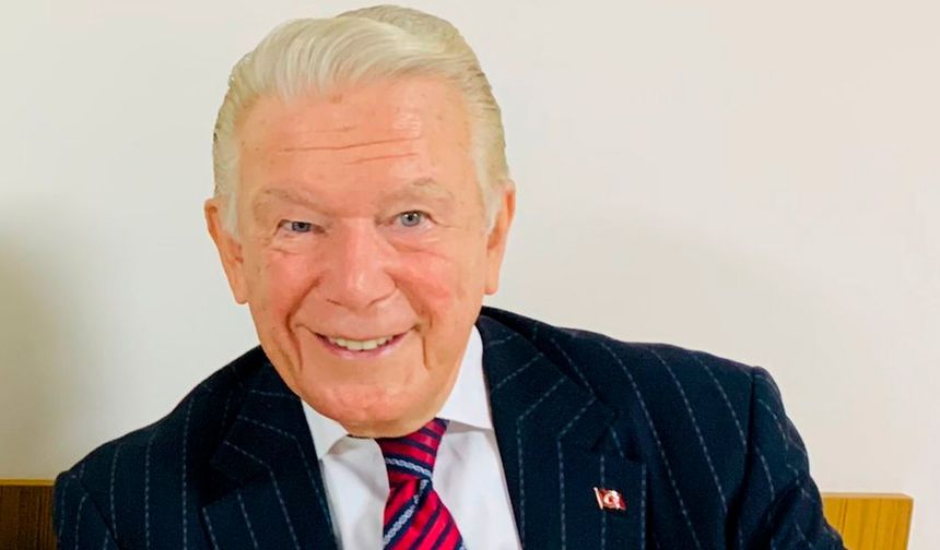 Uğur Dündar Sözcü Grubu'ndan ayrıldığını açıkladı