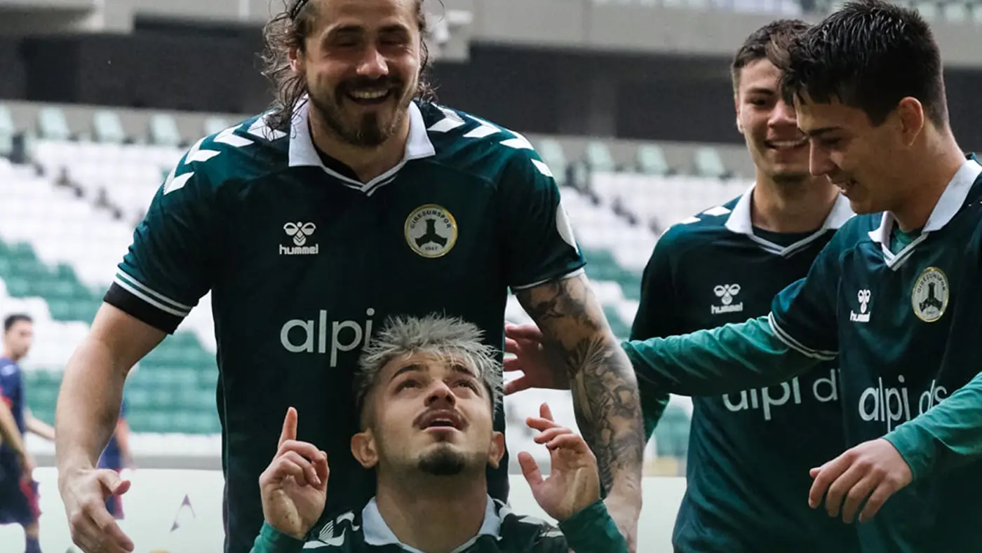 Komşu ekip Giresunspor'dan tarihi çöküş!