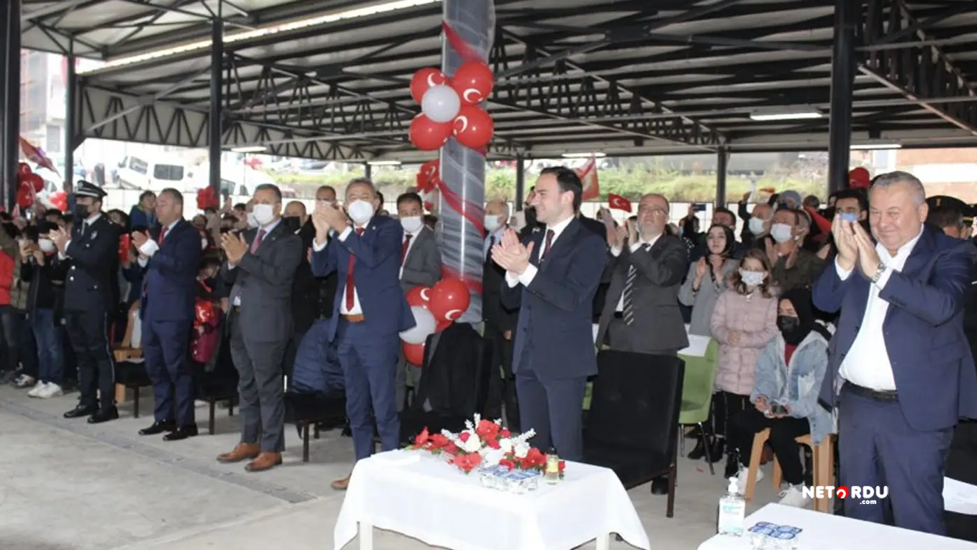 Turkiyede Herkes O Ismi Konusuyor 1E