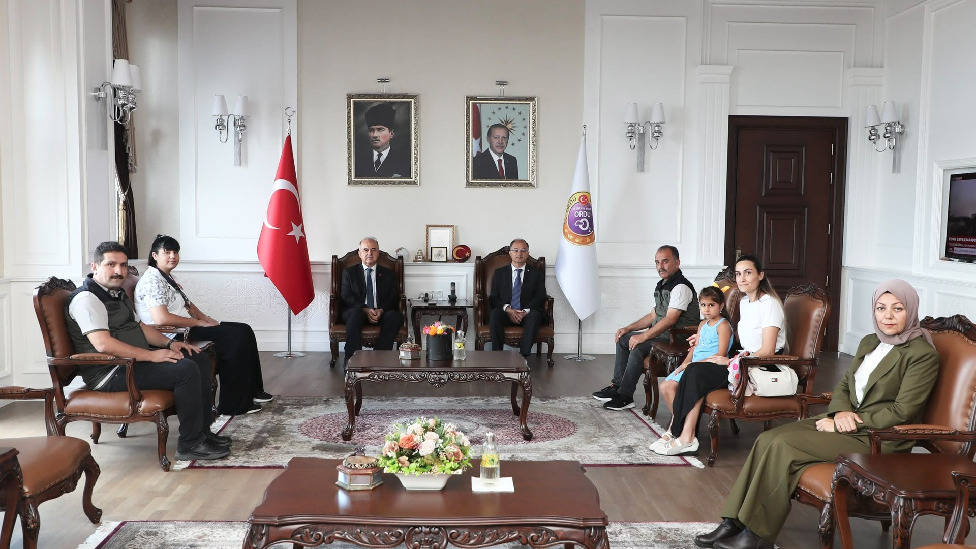 Vali Erol Sampiyon Sporcuyu Tebrik Etti 1B